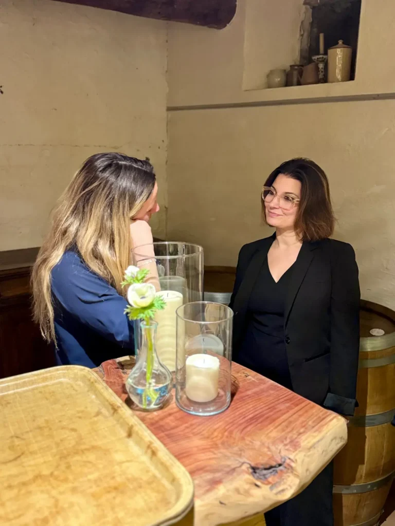 Sylvia Ingenito et son bar nomade proposant des expériences sur mesure autour du vin et du saké pour des événements en Provence